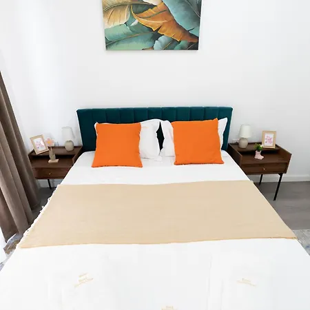 Soni Exclusive 299 Plaza With Free Private Parking & Self Check-in * Boekarest