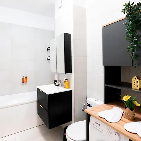 Soni Exclusive 299 Plaza With Free Private Parking & Self Check-in *