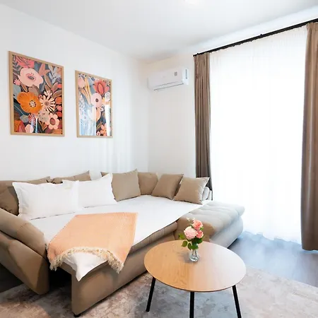 Apartment Soni Exclusive 299 Plaza With Free Private Parking & Self Check-in Bucharest