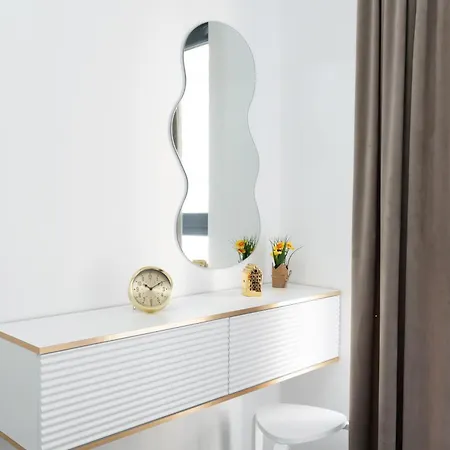 Soni Exclusive 299 Plaza With Free Private Parking & Self Check-in