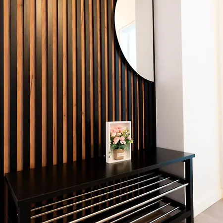 Apartment Soni Exclusive 299 Plaza With Free Private Parking & Self Check-in