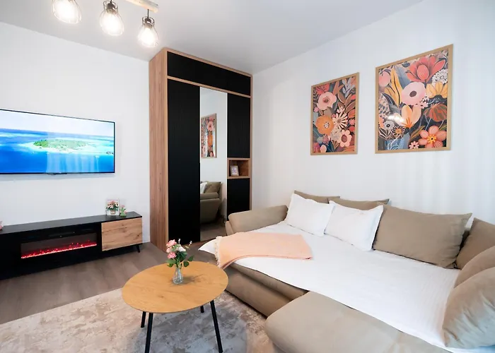 Soni Exclusive 299 Plaza With Free Private Parking & Self Check-in * 부쿠레슈티