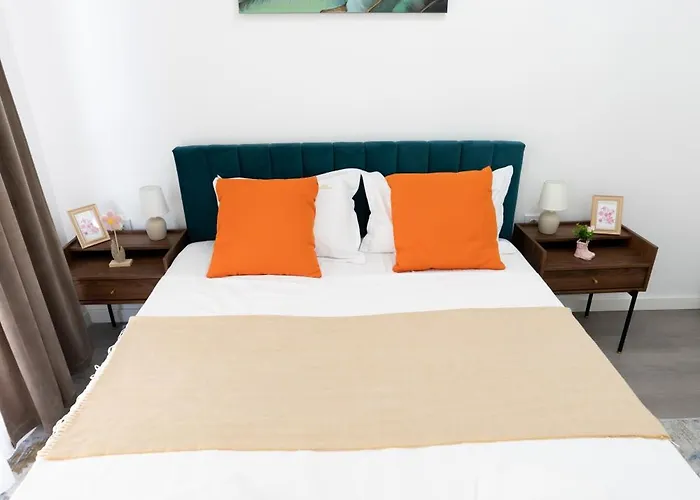 Soni Exclusive 299 Plaza With Free Private Parking & Self Check-in * Бухарест