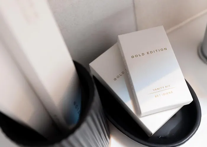 Soni Exclusive 299 Plaza With Free Private Parking & Self Check-in